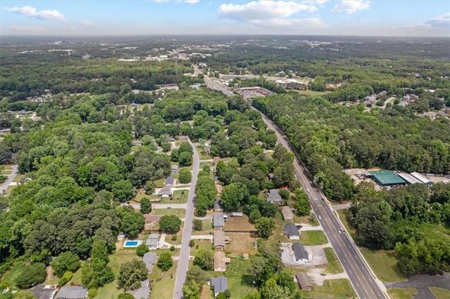 394 Burr Oak Court, Lawrenceville, GA 30046