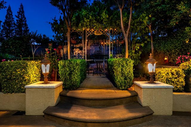 8300 Auburn Folsom Rd, Granite Bay, CA 95746