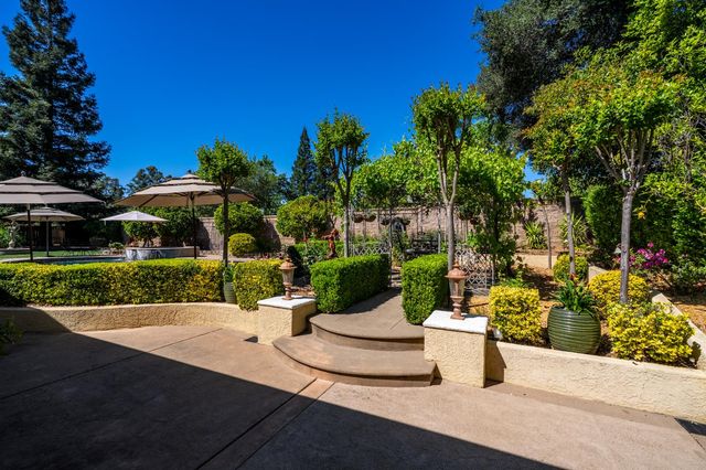 8300 Auburn Folsom Rd, Granite Bay, CA 95746