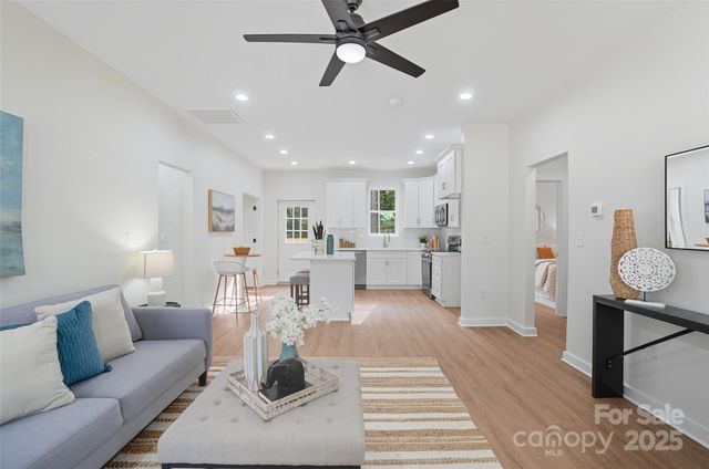 1906 Beauty Street, Statesville, NC 28625