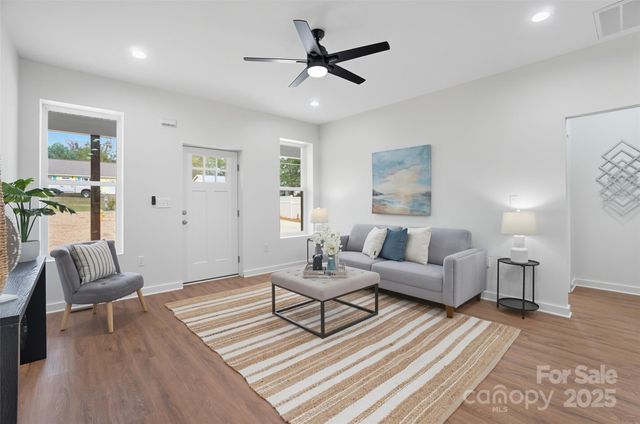 1906 Beauty Street, Statesville, NC 28625