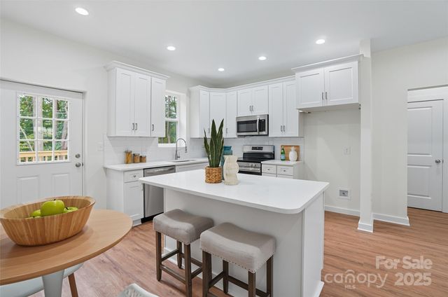 1906 Beauty Street, Statesville, NC 28625