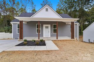 1906 Beauty Street, Statesville, NC 28625