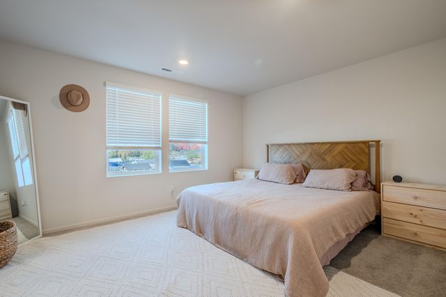 529 Black Bear Drive, Medford, OR 97501