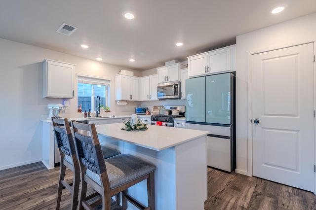 529 Black Bear Drive, Medford, OR 97501