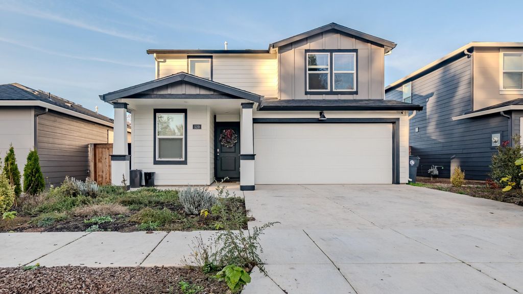 529 Black Bear Drive, Medford, OR 97501