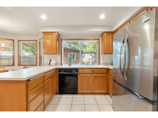 12295 Sw Anton Dr, Portland, OR 97223