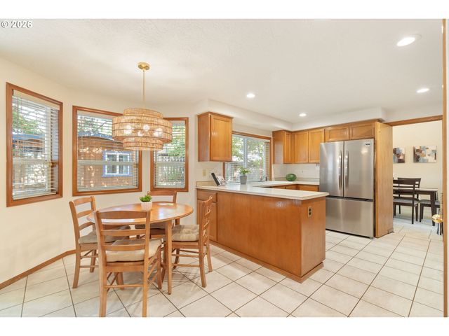 12295 Sw Anton Dr, Portland, OR 97223