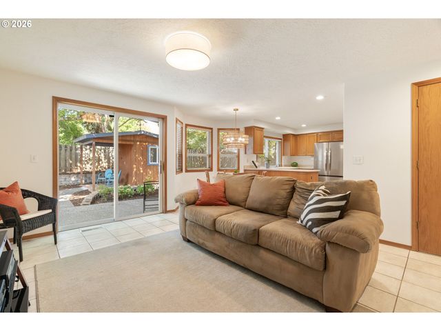 12295 Sw Anton Dr, Portland, OR 97223