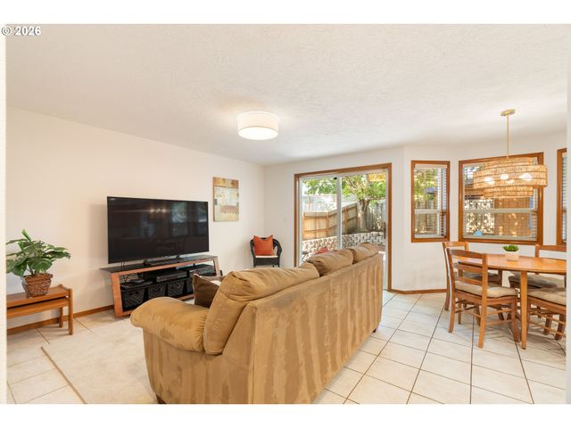 12295 Sw Anton Dr, Portland, OR 97223