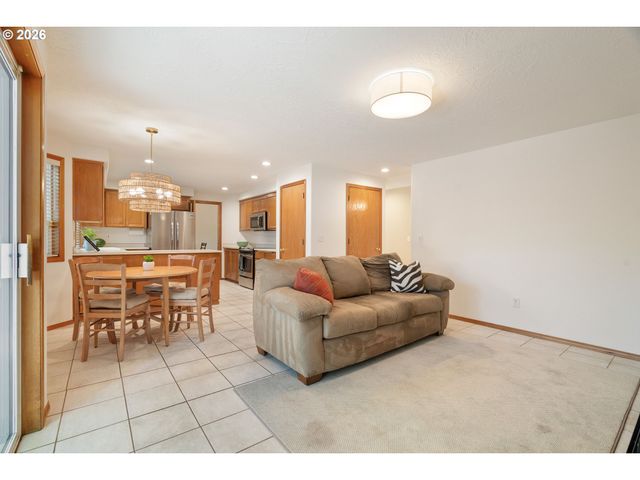 12295 Sw Anton Dr, Portland, OR 97223