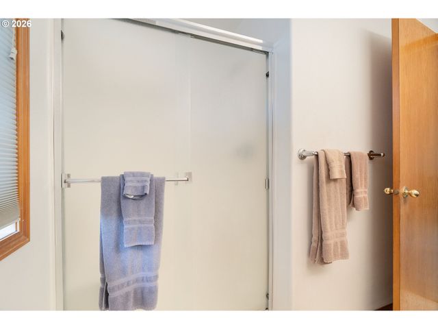 12295 Sw Anton Dr, Portland, OR 97223