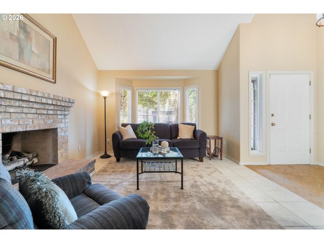 12295 Sw Anton Dr, Portland, OR 97223