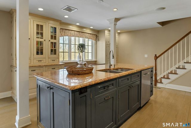 43 Ridgecrest Road, Stamford, CT 06903