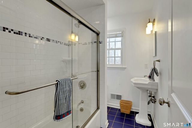 43 Ridgecrest Road, Stamford, CT 06903