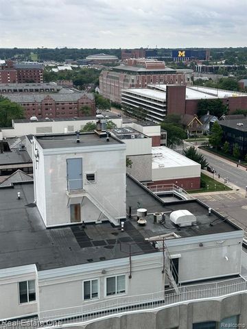 555 E William Street 15J, Ann Arbor, MI 48104