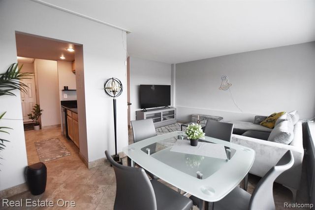 555 E William Street 15J, Ann Arbor, MI 48104