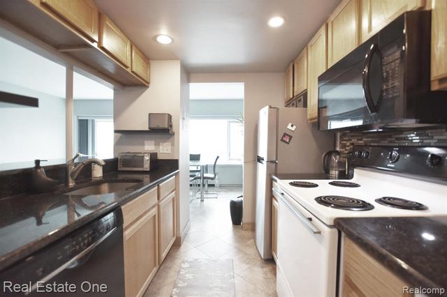 555 E William Street 15J, Ann Arbor, MI 48104