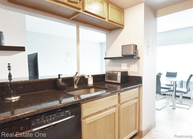 555 E William Street 15J, Ann Arbor, MI 48104