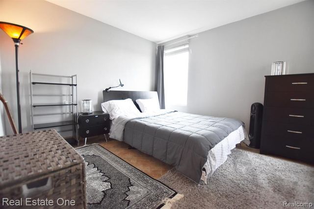 555 E William Street 15J, Ann Arbor, MI 48104