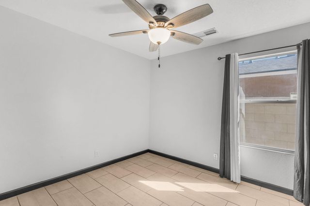 923 Chuckar Drive SW, Albuquerque, NM 87121