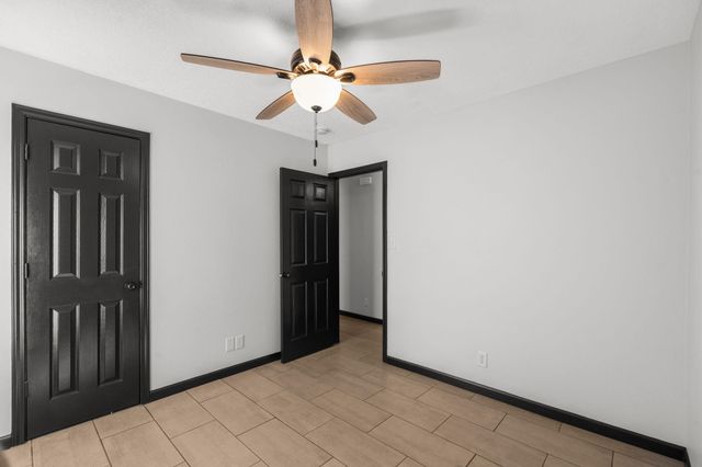 923 Chuckar Drive SW, Albuquerque, NM 87121