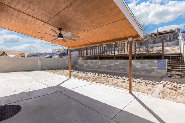 923 Chuckar Drive SW, Albuquerque, NM 87121
