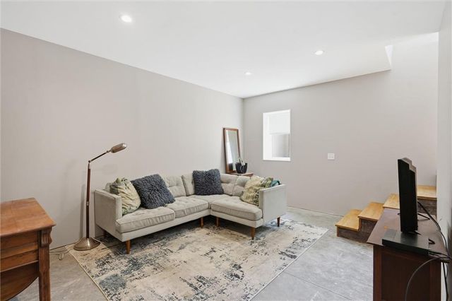 10308 Wenonga Lane, Leawood, KS 66206