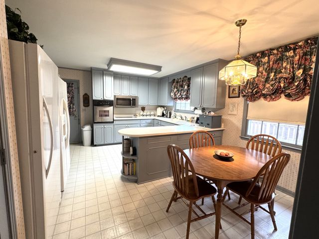 516 Meadowlark Ln, Brentwood, TN 37027