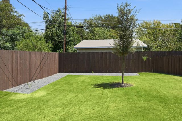 1500 Sylvan Glade A, Austin, TX 78745