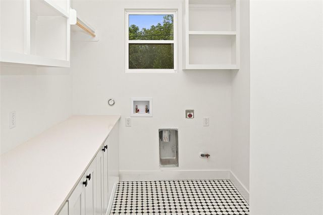 1500 Sylvan Glade A, Austin, TX 78745