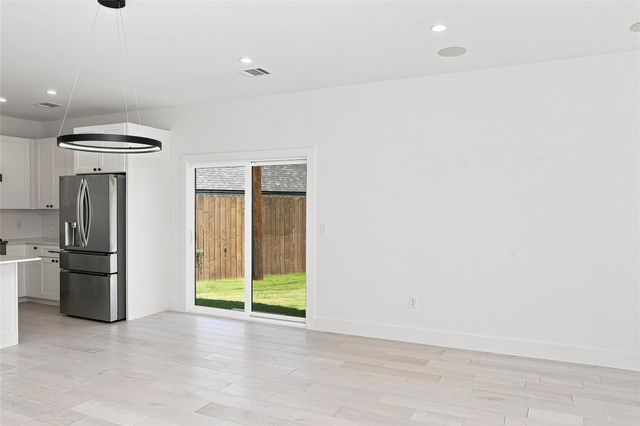 1500 Sylvan Glade A, Austin, TX 78745