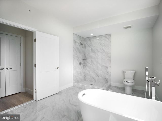 303 FOUNTAIN ST, Philadelphia, PA 19128