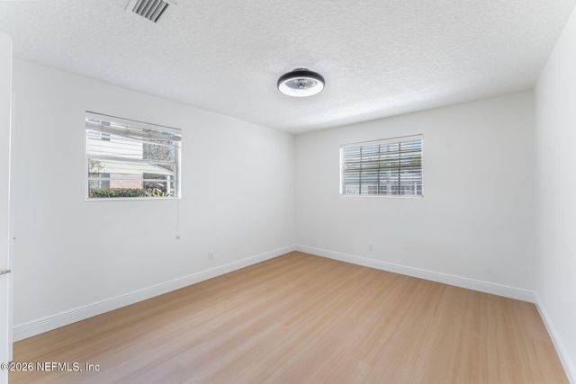 8460 LYNDA SUE Lane W, Jacksonville, FL 32217