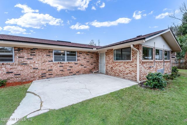 8460 LYNDA SUE Lane W, Jacksonville, FL 32217