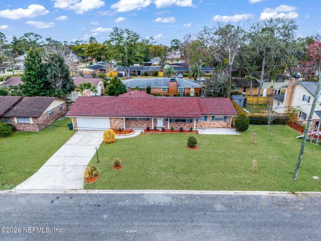 8460 LYNDA SUE Lane W, Jacksonville, FL 32217
