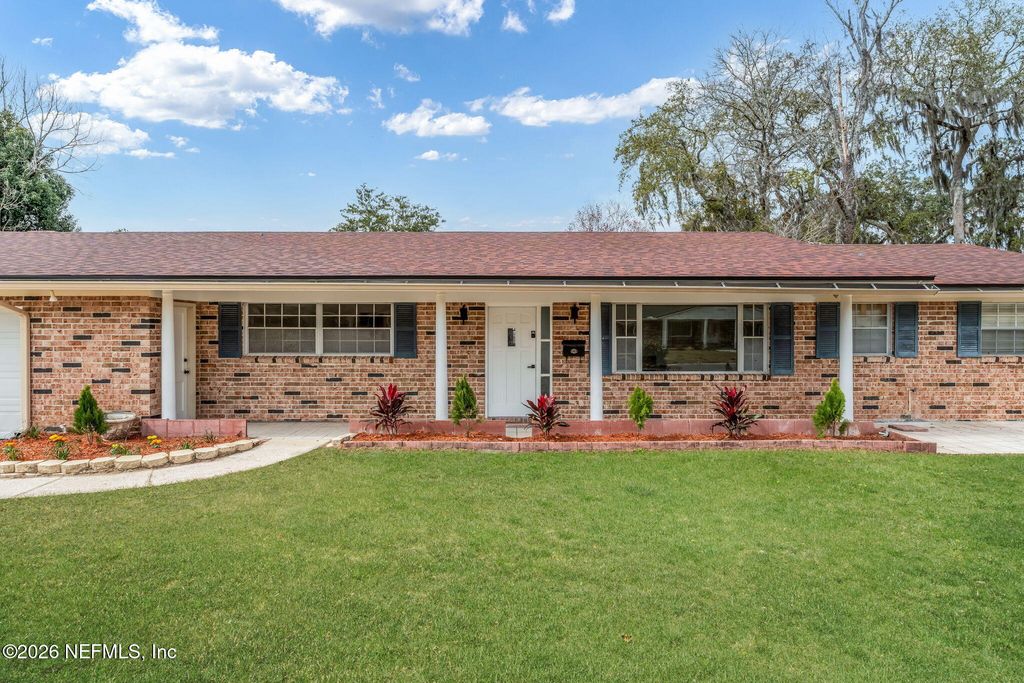 8460 LYNDA SUE Lane W, Jacksonville, FL 32217