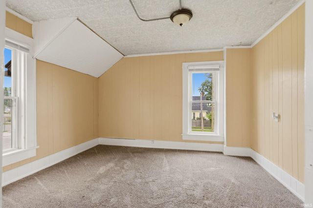 924 Saint Marys Avenue, Fort Wayne, IN 46808