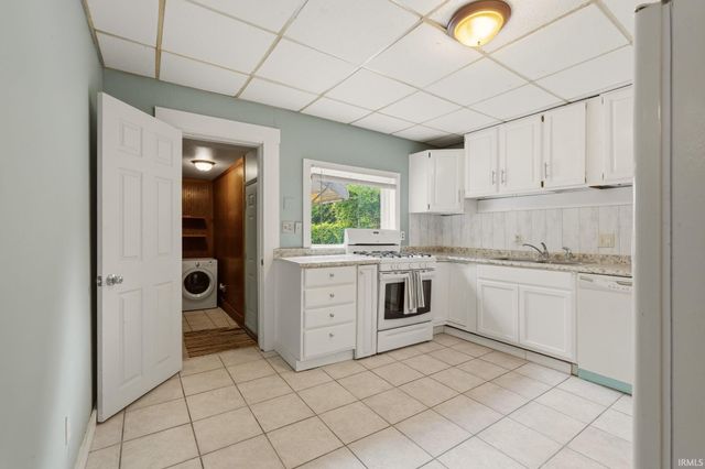 924 Saint Marys Avenue, Fort Wayne, IN 46808