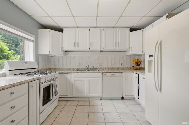 924 Saint Marys Avenue, Fort Wayne, IN 46808