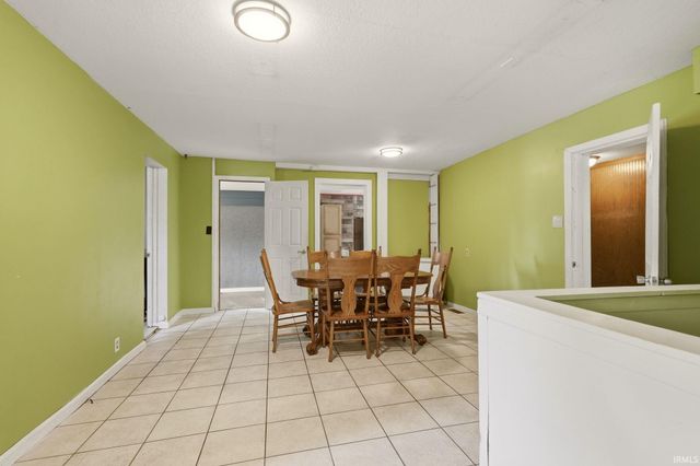 924 Saint Marys Avenue, Fort Wayne, IN 46808