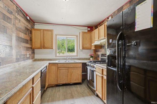 924 Saint Marys Avenue, Fort Wayne, IN 46808