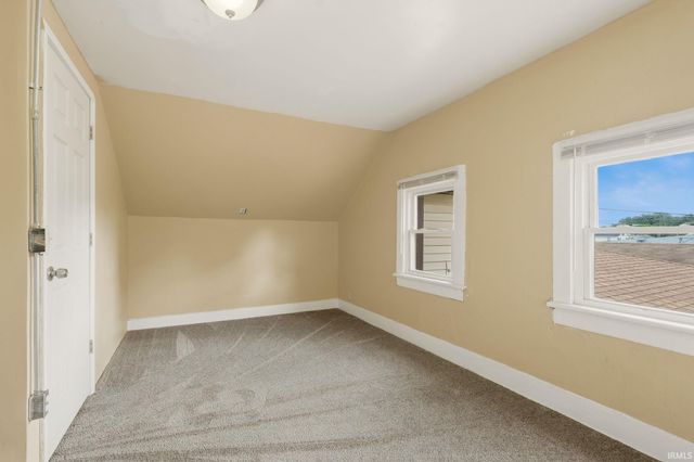 924 Saint Marys Avenue, Fort Wayne, IN 46808