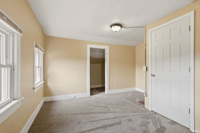 924 Saint Marys Avenue, Fort Wayne, IN 46808