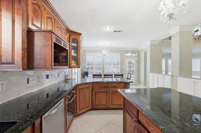 2014 Rumson Drive, Arlington, TX 76006