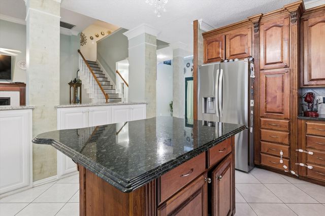 2014 Rumson Drive, Arlington, TX 76006