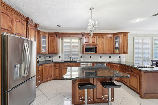 2014 Rumson Drive, Arlington, TX 76006