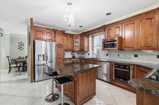 2014 Rumson Drive, Arlington, TX 76006