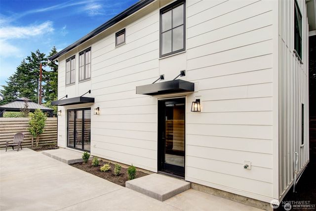 4608 NE 47th Street, Seattle, WA 98105