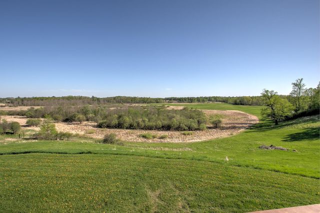 2200 405th Avenue NW, Braham, MN 55006